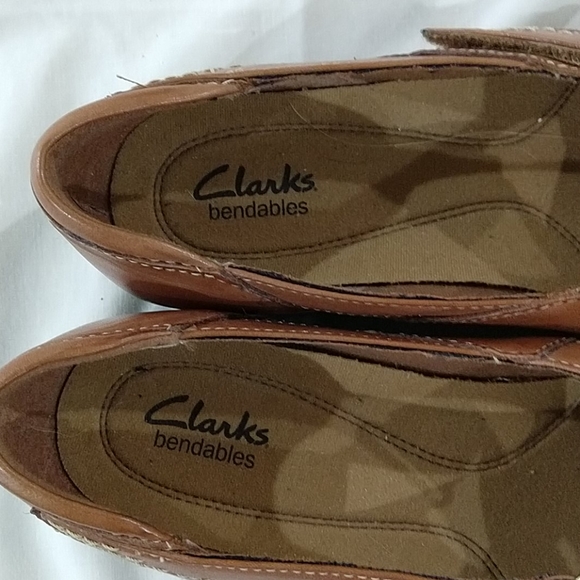Clark's bendable shoes - Picture 4 of 4